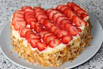 Gâteau coeur aux fraises