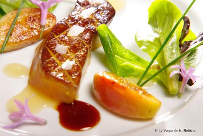 Poêlée de foie gras à la fleur de sel, pomme Antarès®